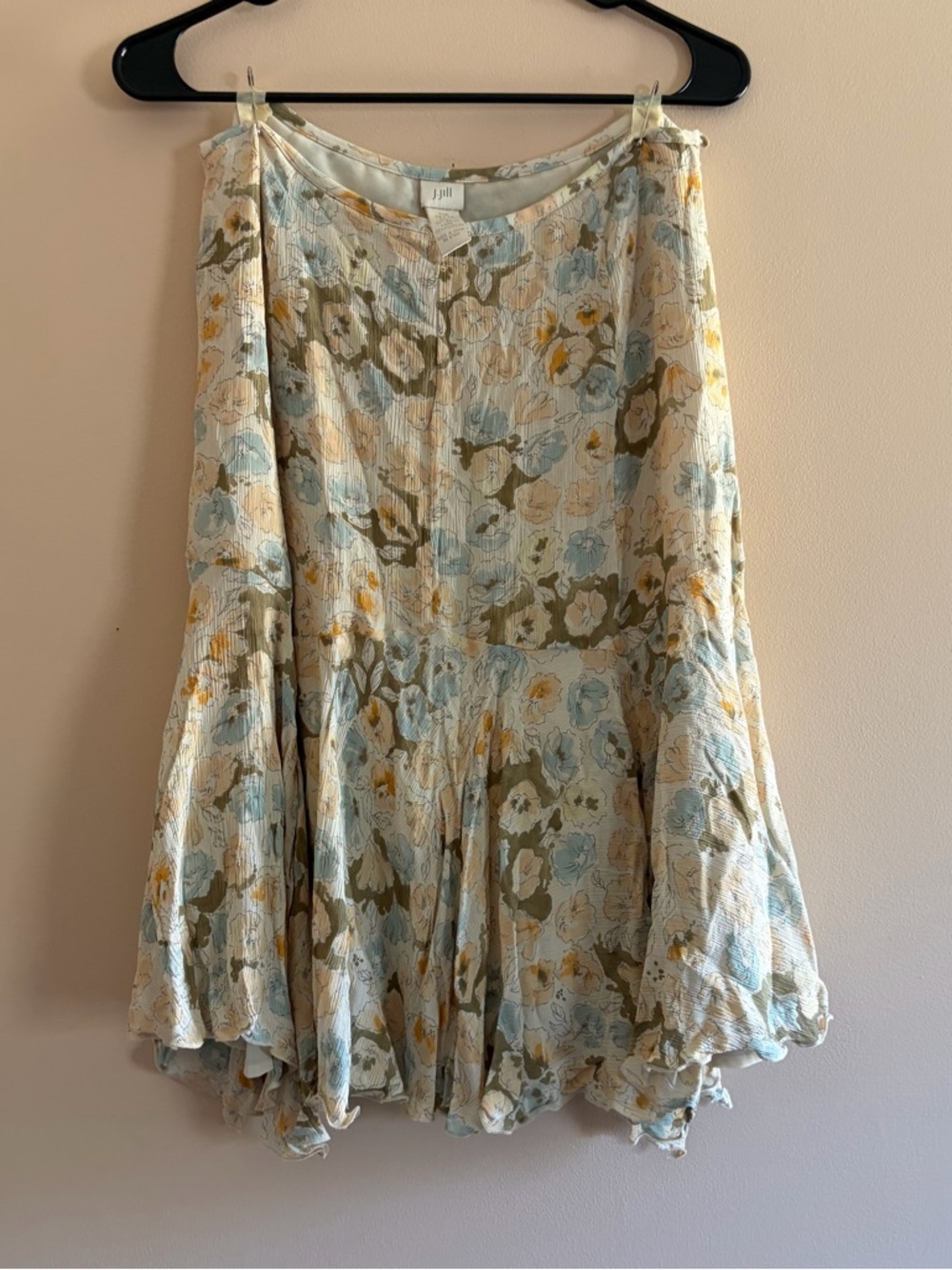 J Jill flowy Floral Pleated Skirt in Light Blue and Cream